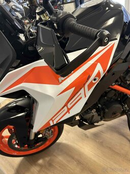 KTM 1290 Super Duke GT - 16