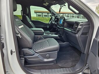 Ford F150  XLT 5.0 V8 4x4 Raptor paket r.v.2022 - 16