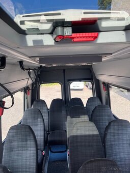 Mercedes-Benz Sprinter - 16