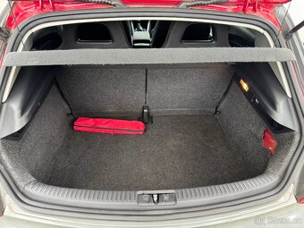 Prodám Volkswagen Scirocco 2.0TDi R-Line packet - 16