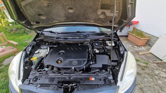 Mazda 5 - 16