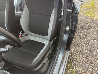 ŠKODA FABIA 1.2TSI,66KW,ELEGANCE,KLIMA,XENONY - 16