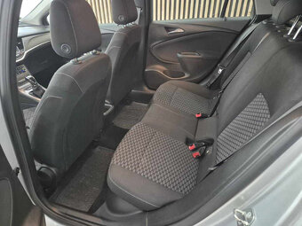 Opel Astra 1,6 CDTi 81kW Excite ST - 16