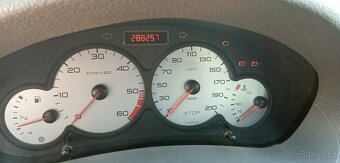 Peugeot 206 SW 1.4 HDI, rok 2003 - 16