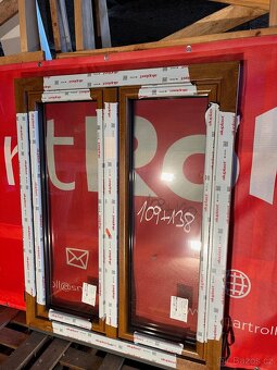 Okno  plastová PVC , profil 70 mm/ 3 sklo , nepoužitá okna - 16