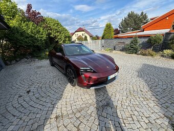 Porsche Taycan 4 Cross Turismo - 16