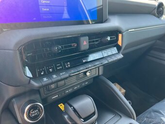 Toyota Land Cruiser 2,4l benzín, VXR, EU specifikace - 16