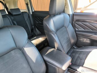 Mitsubishi Outlander 2.4 PLUG-IN HYBRID 4WD Basis Spirit2020 - 16