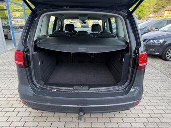 VW SHARAN 2.0 TDi HIGHLINE LED NAVI WEBASTO KAMERA TAŽNÉ - 16