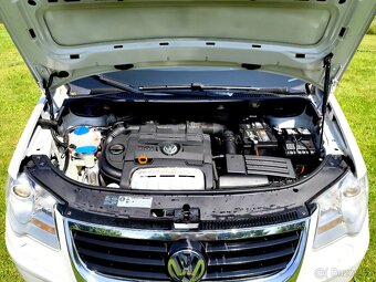 Volkswagen Touran 1.4TSi 2010 zánovní STK - levně - 16