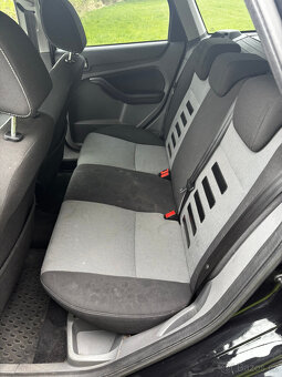 Ford Focus 1.6TDCi 80kW, RV 2010, Kombi, Alu, Klima - 16