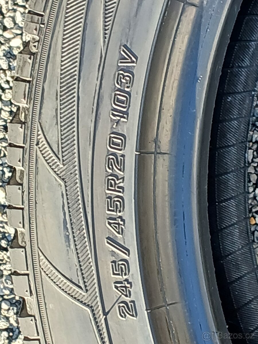 Zimní pneu Falken 275/40/20 , 245/45/20 vzorek 6,5mm - 17