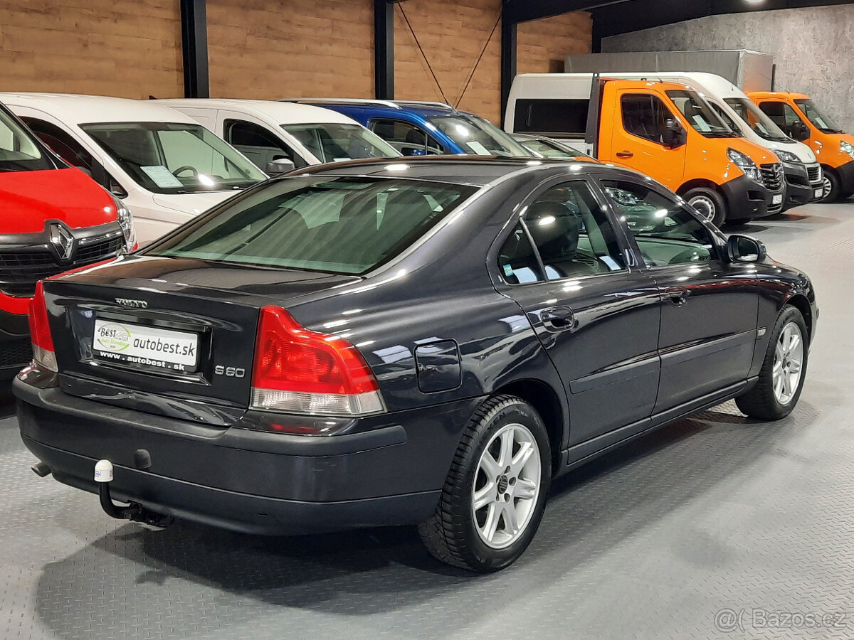 Volvo S60 - 2,4i Comfort TOP stav - 17