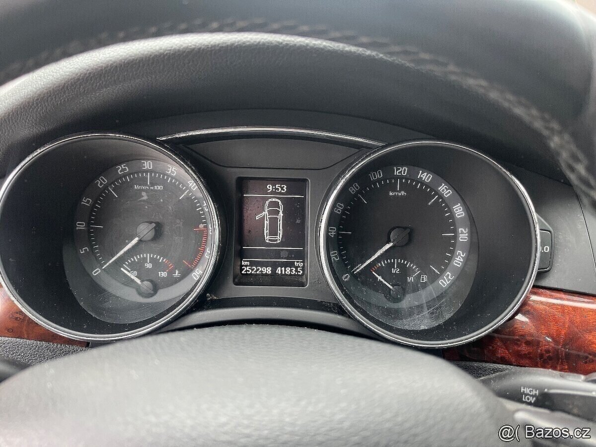 Škoda Superb 2 facelift 2014 125kW DSG Elegance - 17