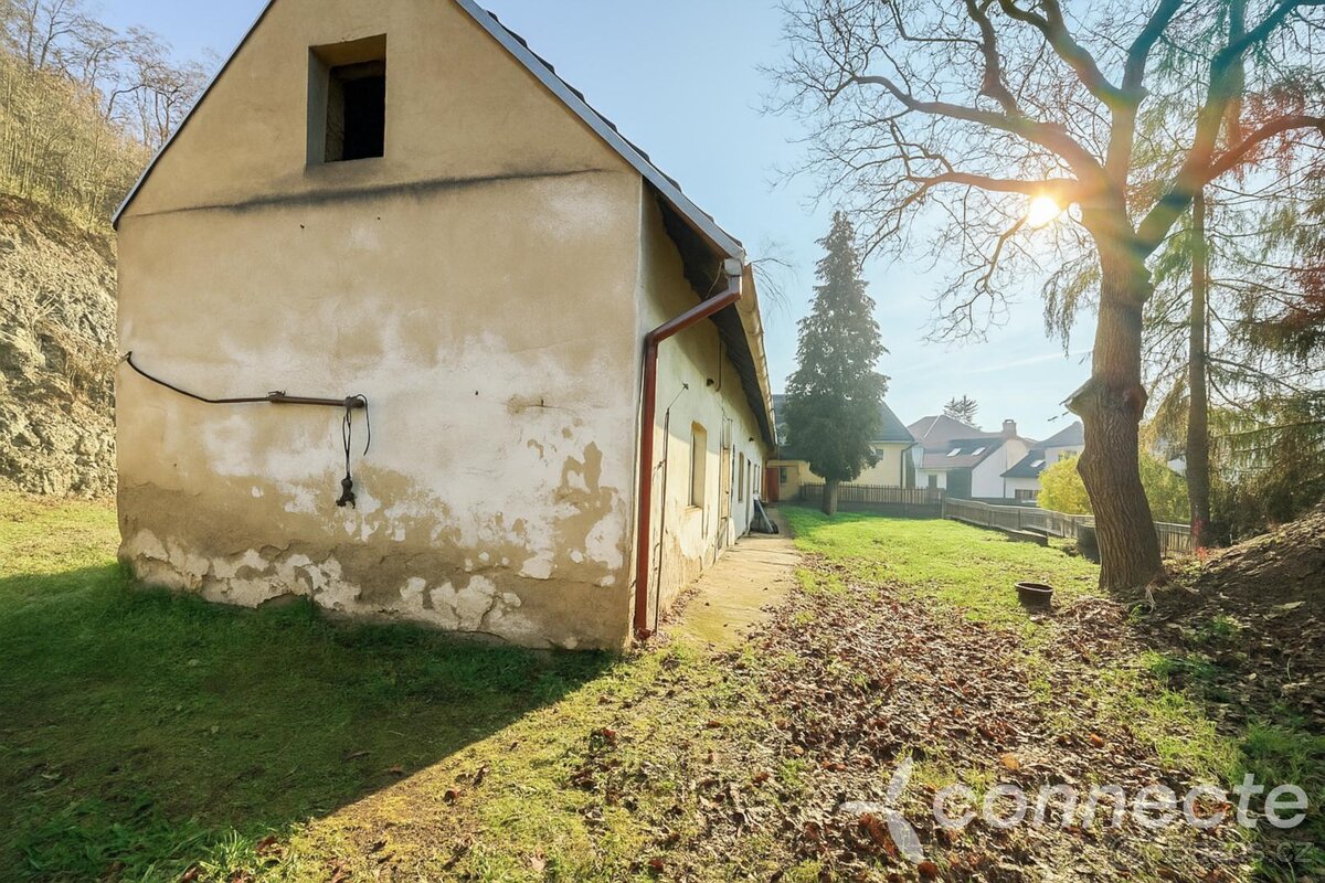 Pronájem skladovacích a provozních prostor X m, s velkým po - 17
