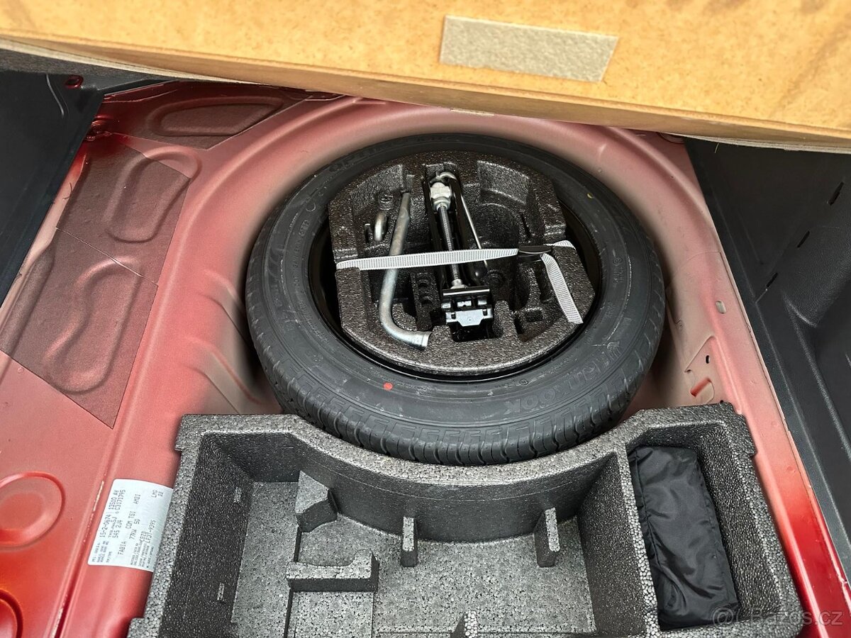 Škoda Fabia Combi 1.2TSi 77kW Ambiente 5/2012 - 17