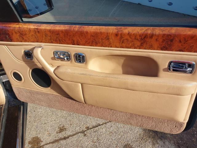 Bentley Continental mulliner R - 17