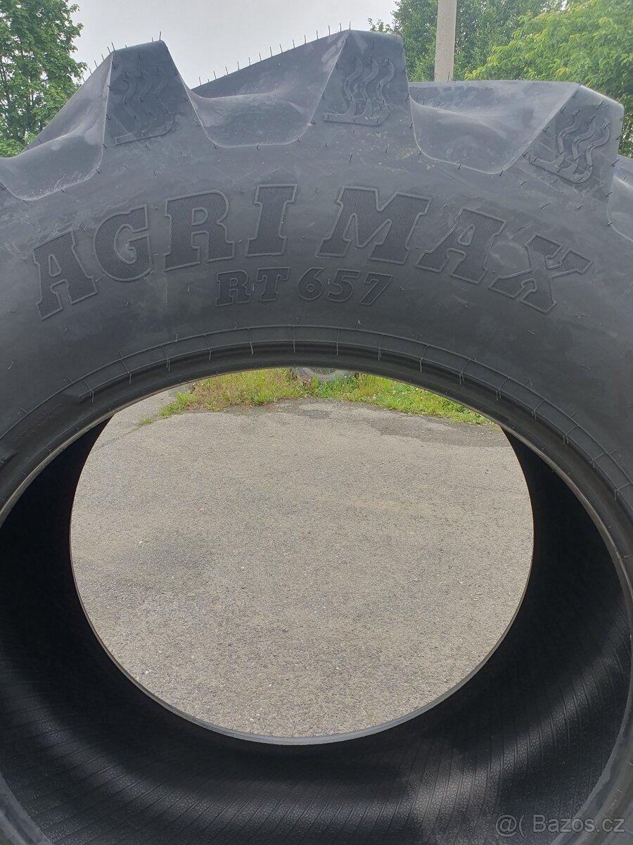Pneu BKT 650 / 65 R42 - 17