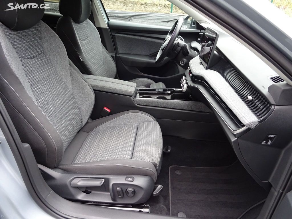 Škoda Superb, 2.0TDI 110kW DSG Selection Výroba 2024 - 17