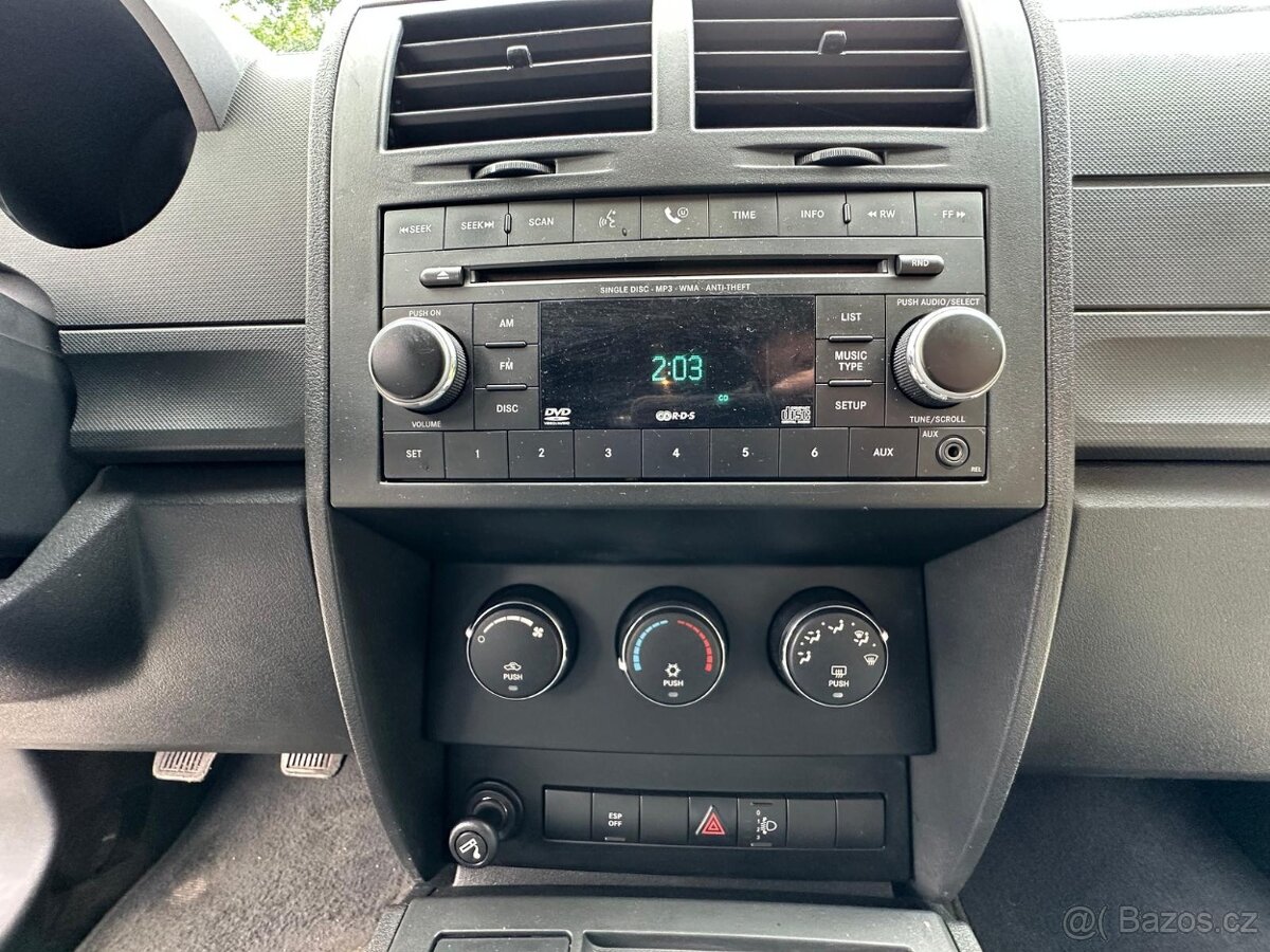 Dodge Nitro 2,8 CRDi 130 kW 4x4 - 17