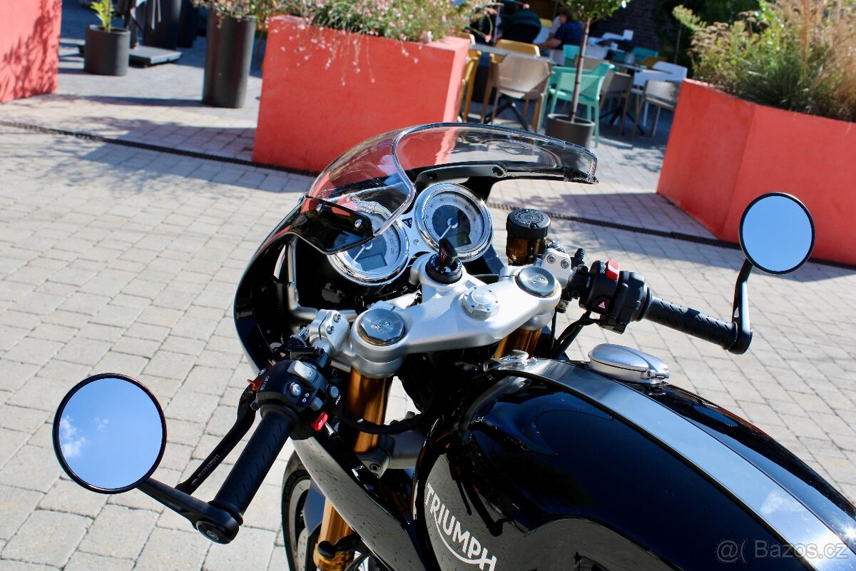 Triumph Thruxton RS 1200 Jet Black - 17