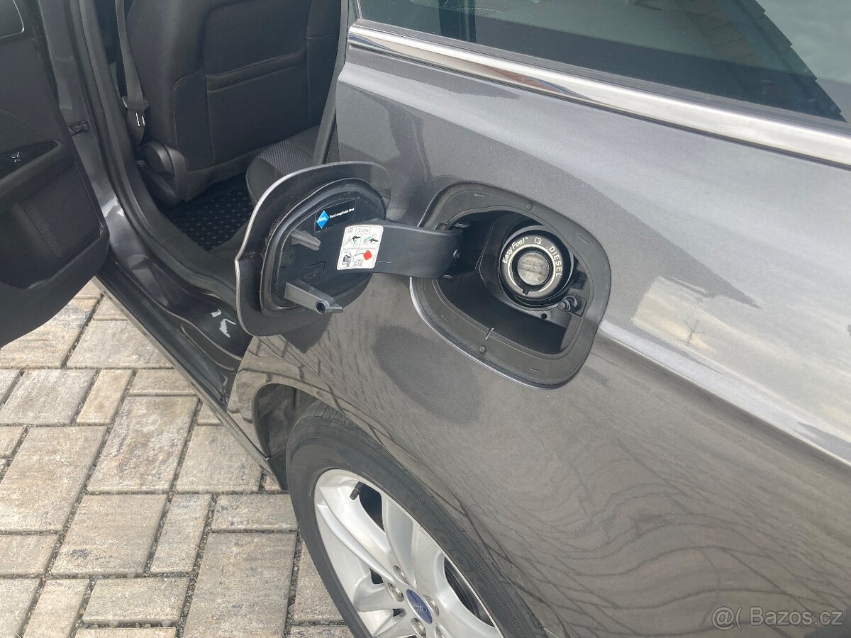 Ford Mondeo Kombi TDCi 2015 - 132kw - serv.kniha - 17