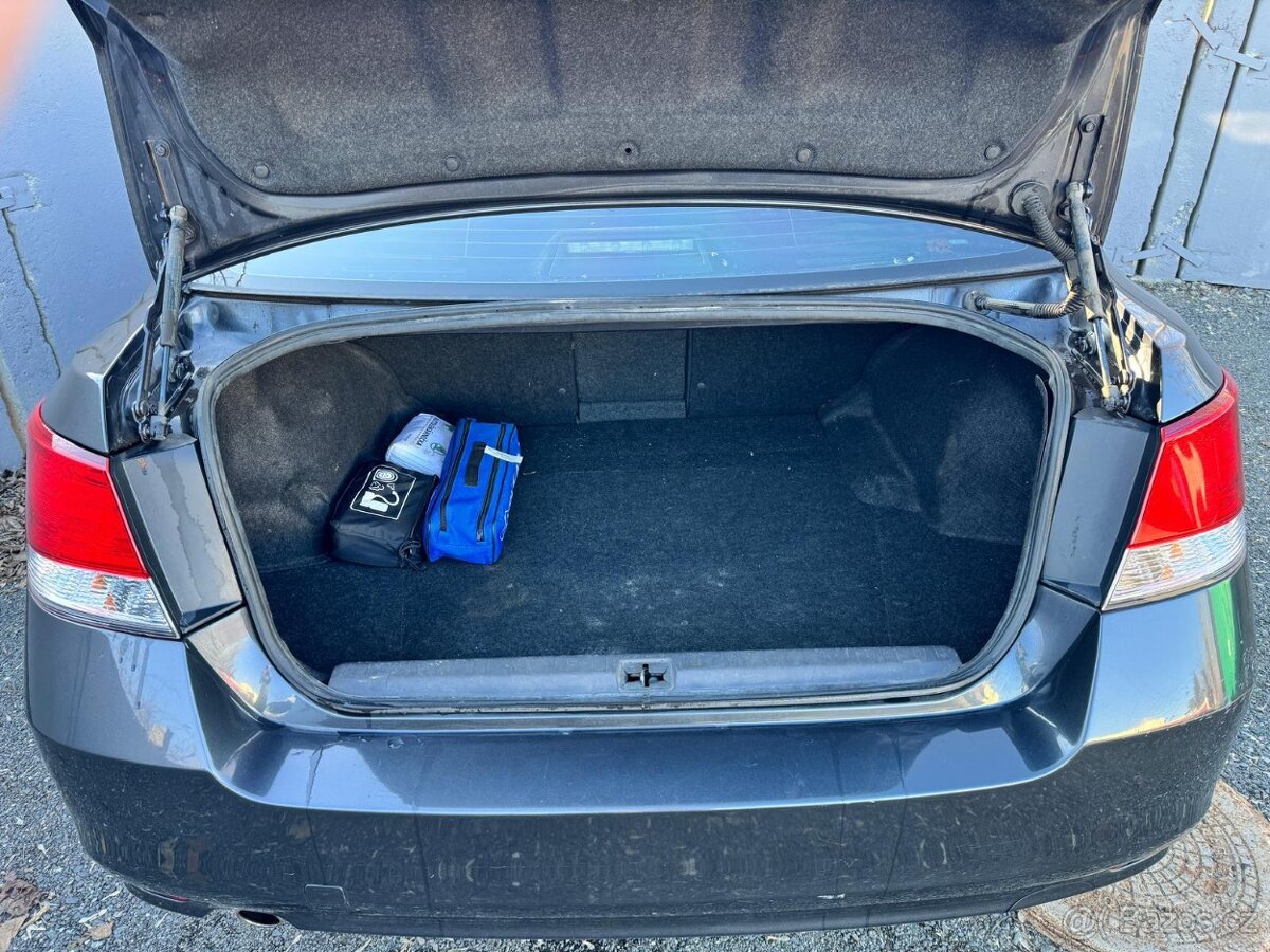 Subaru Legacy 2.5 - 17