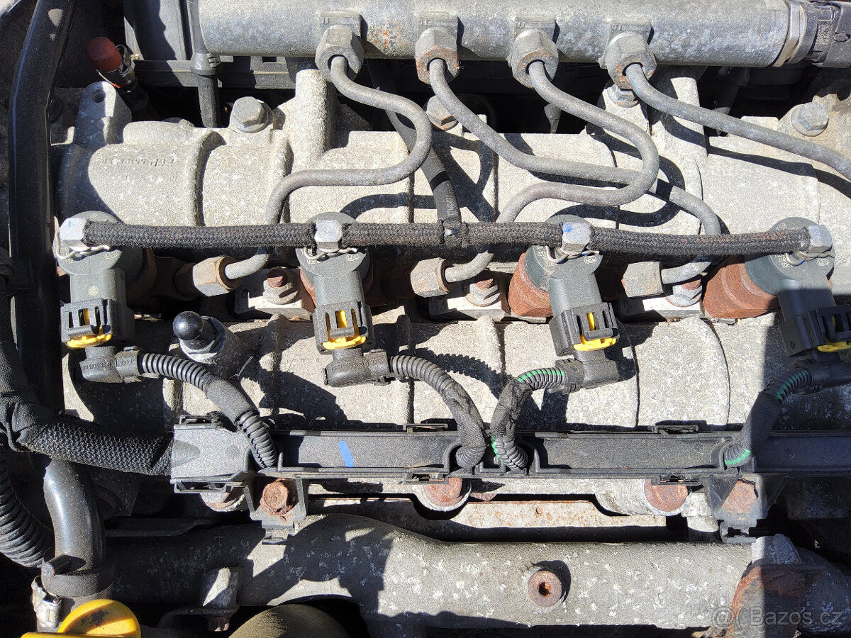 Fiat Croma 1,9JTD 88kW Combi, rok 2006 - dily - 17