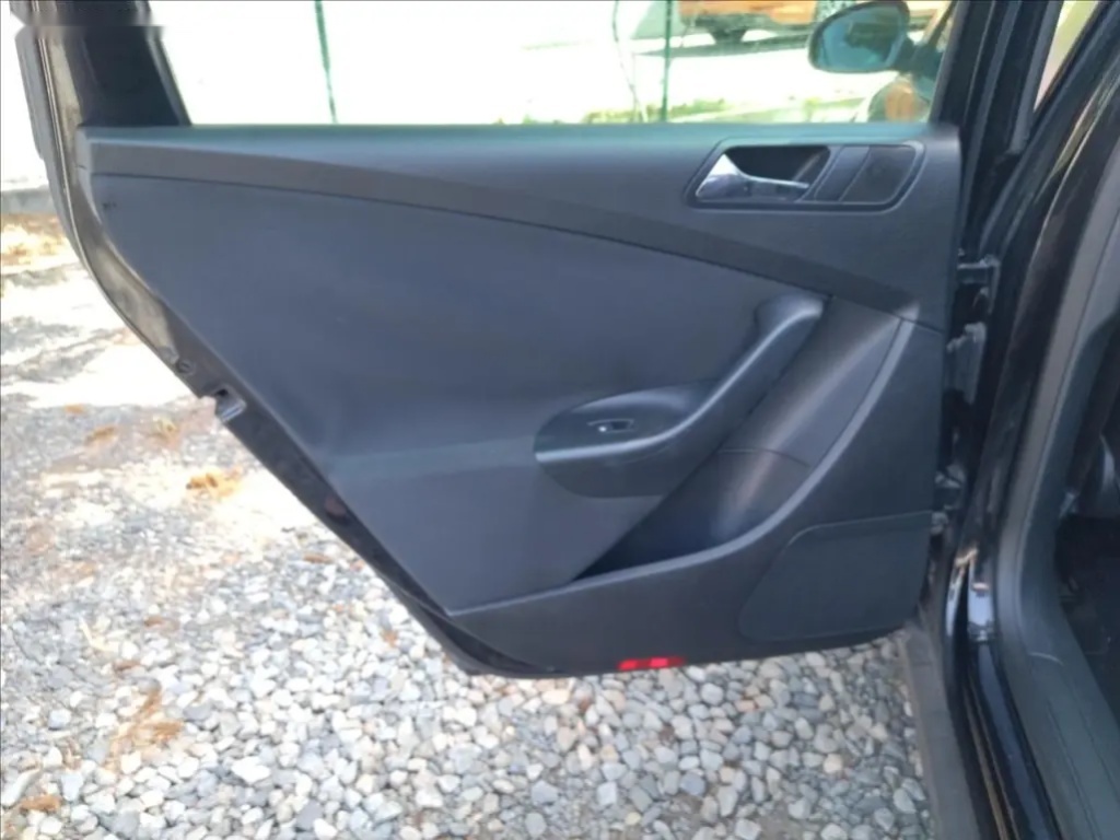 Volkswagen Passat, 2,0 TDi Sport - 17