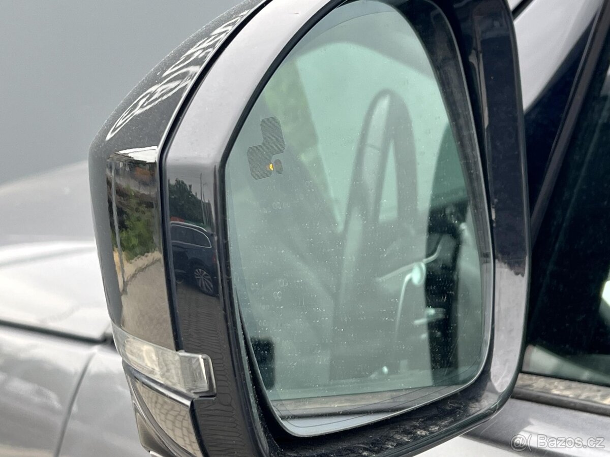 Land Rover Discovery D300DynamicAWD128tkm,cena s DPH - 17
