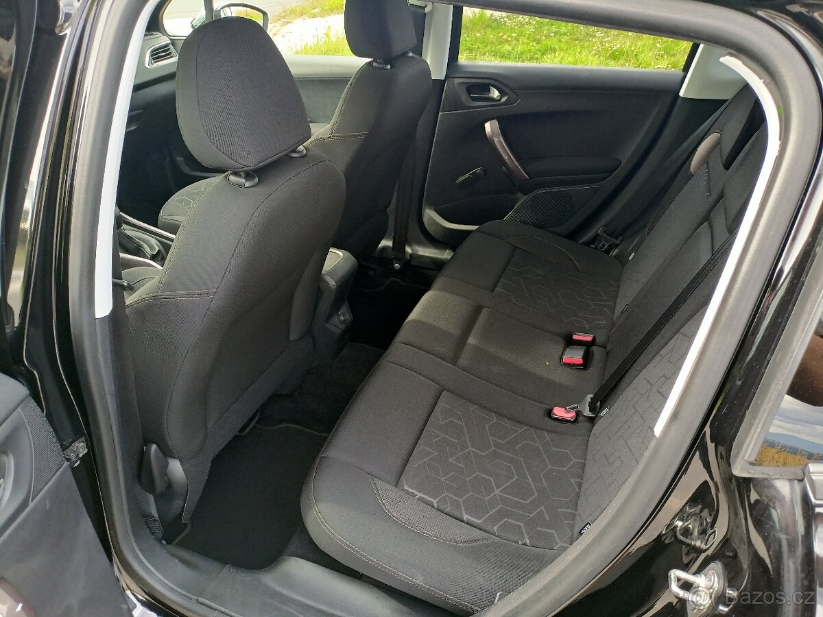 Peugeot 2008 1.2 VTi STYLE - 17