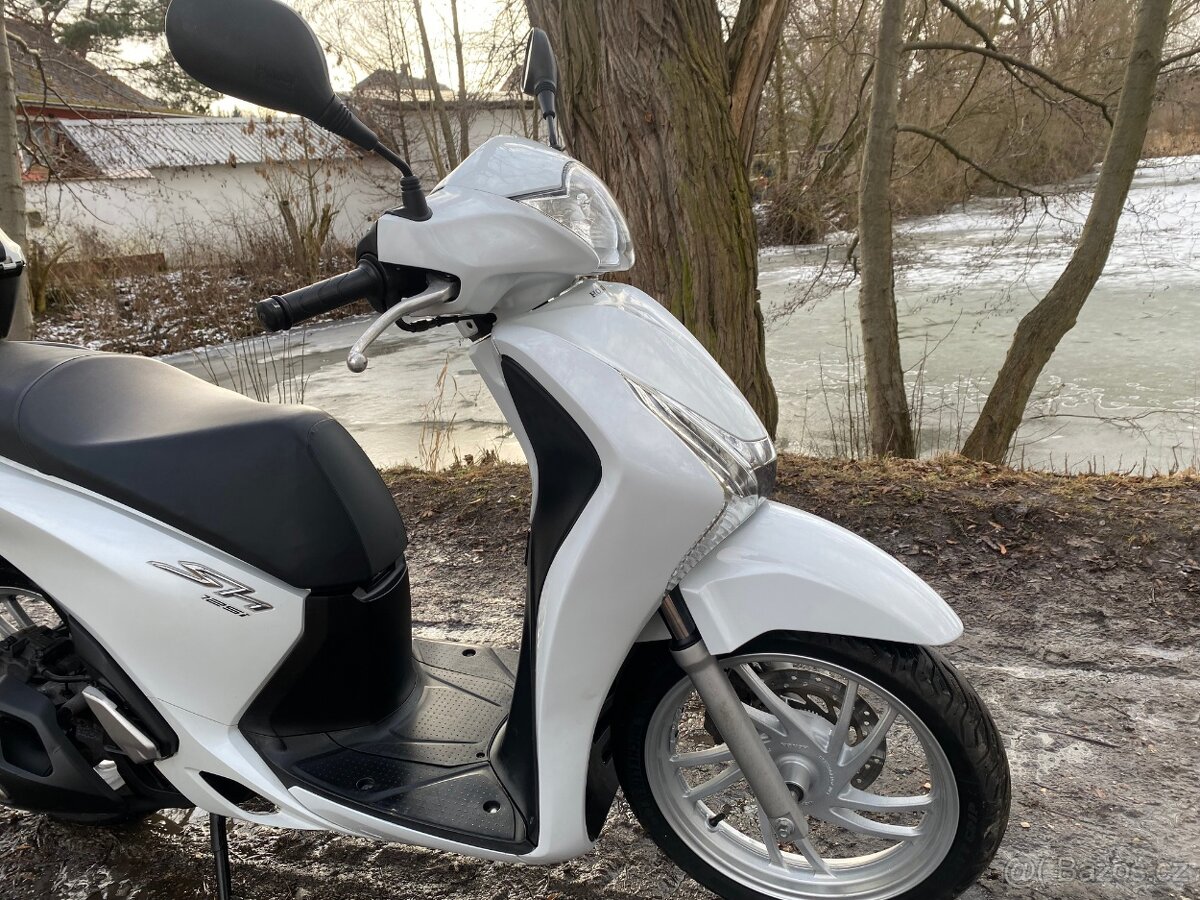 Honda SH 125 (2015) ABS - 17