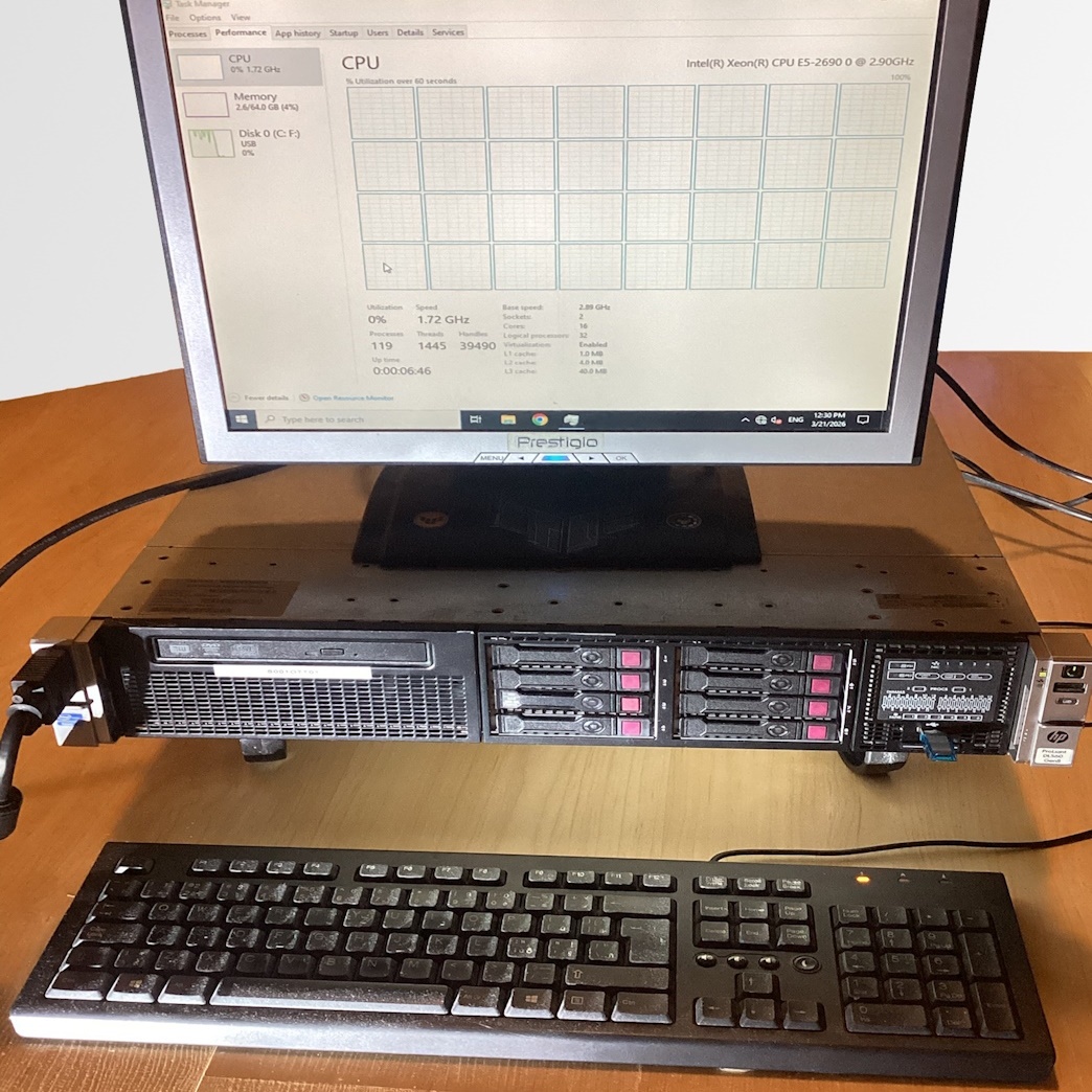 Server HP ProLiant DL380p Gen8 - Xeon E5-2690@2,90 GHz, 64GB - 17
