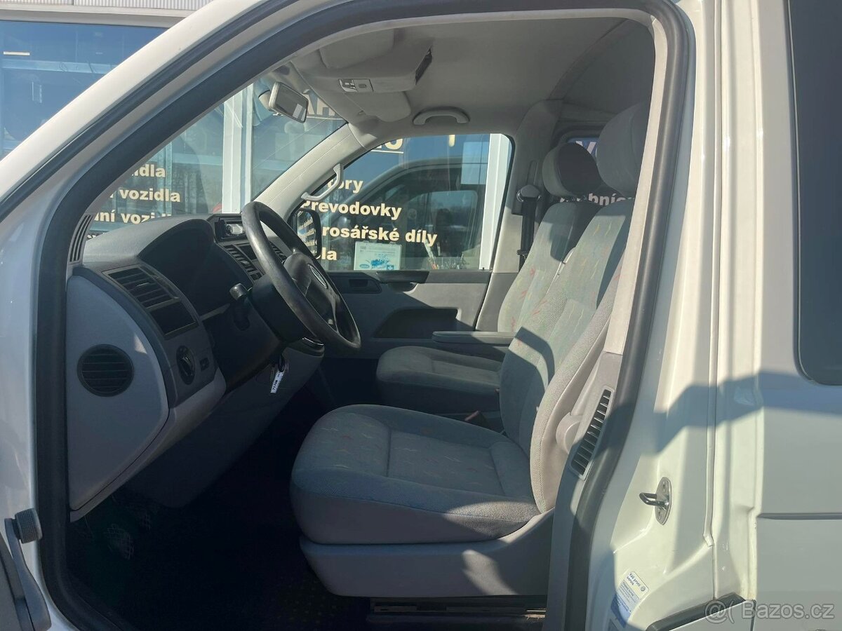 Prodám Volkswagen Transporter 2,5TDI - 17