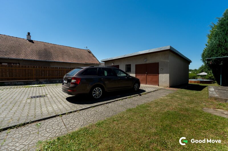 Prodej bytu 3+1 s garáží a zahradou, Zlín - Louky - 17