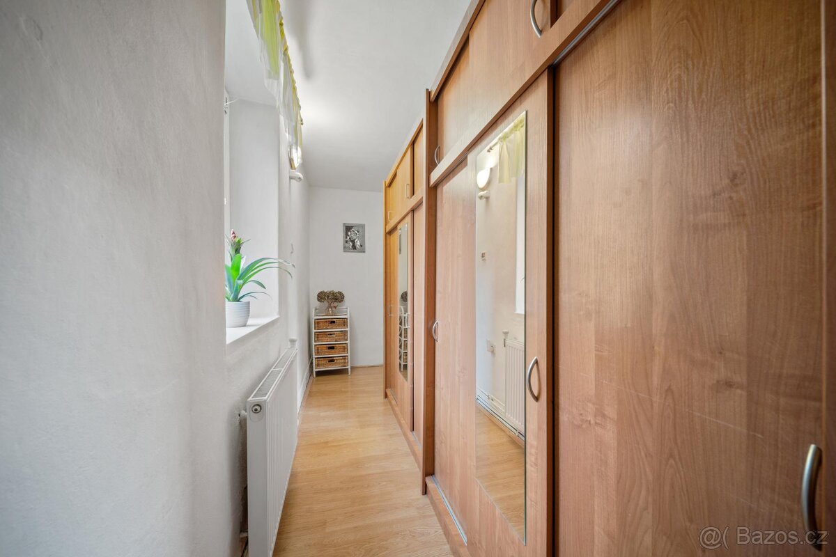 Prodej, rodinný dům, Uhersko - 17