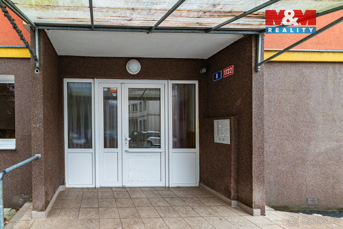 Pronájem bytu 3+1, 45 m², Karlovy Vary, ul. Krymská - 17