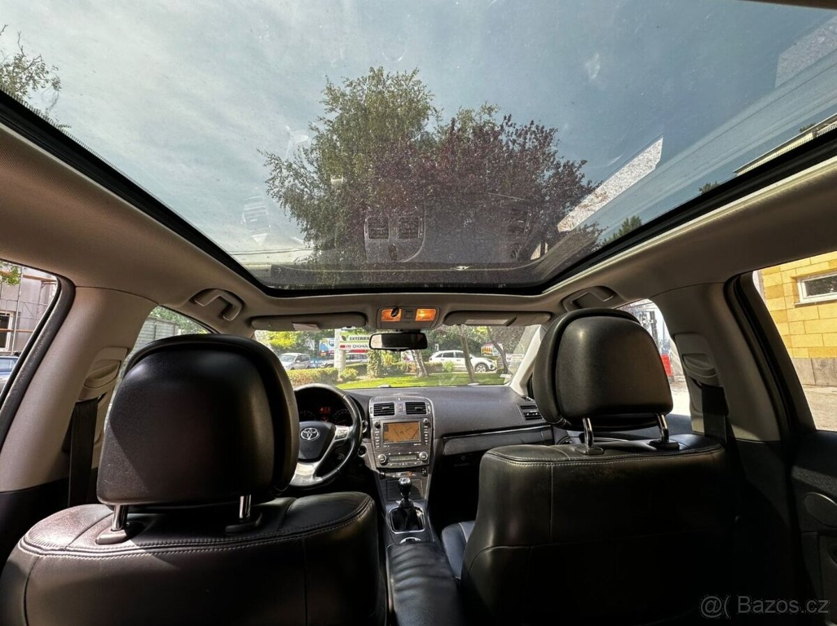 Toyota Avensis combi 2.2 D-4D Exclusive - 17