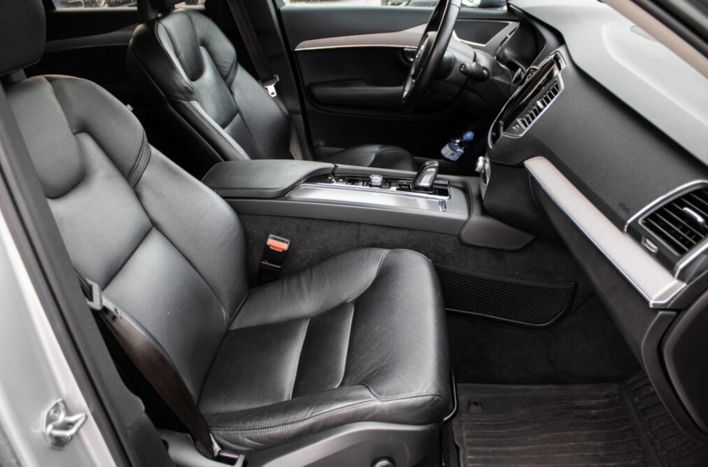 Volvo XC90 2.0 B5 Drive-E AWD A/T (2019) - 17