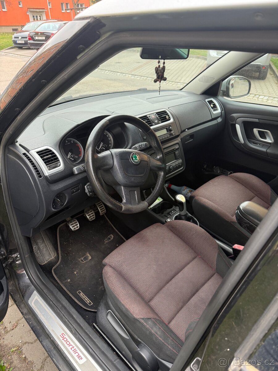 2x vozidlo ŠKODA FABIA II - 17