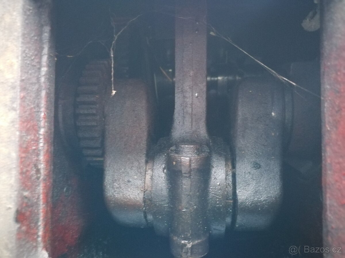 Velký stabilní motor Slavia Diesel - 17