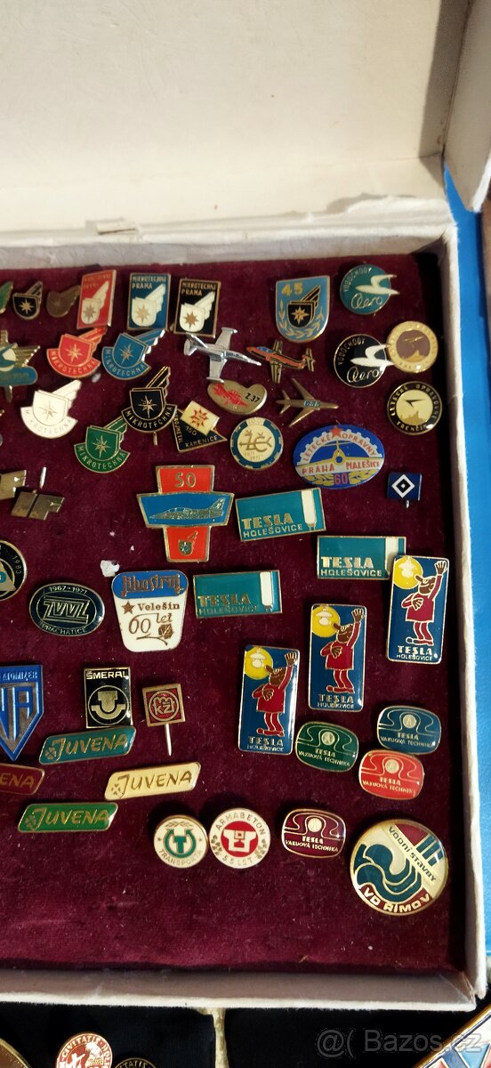 různé staré odznaky - 17