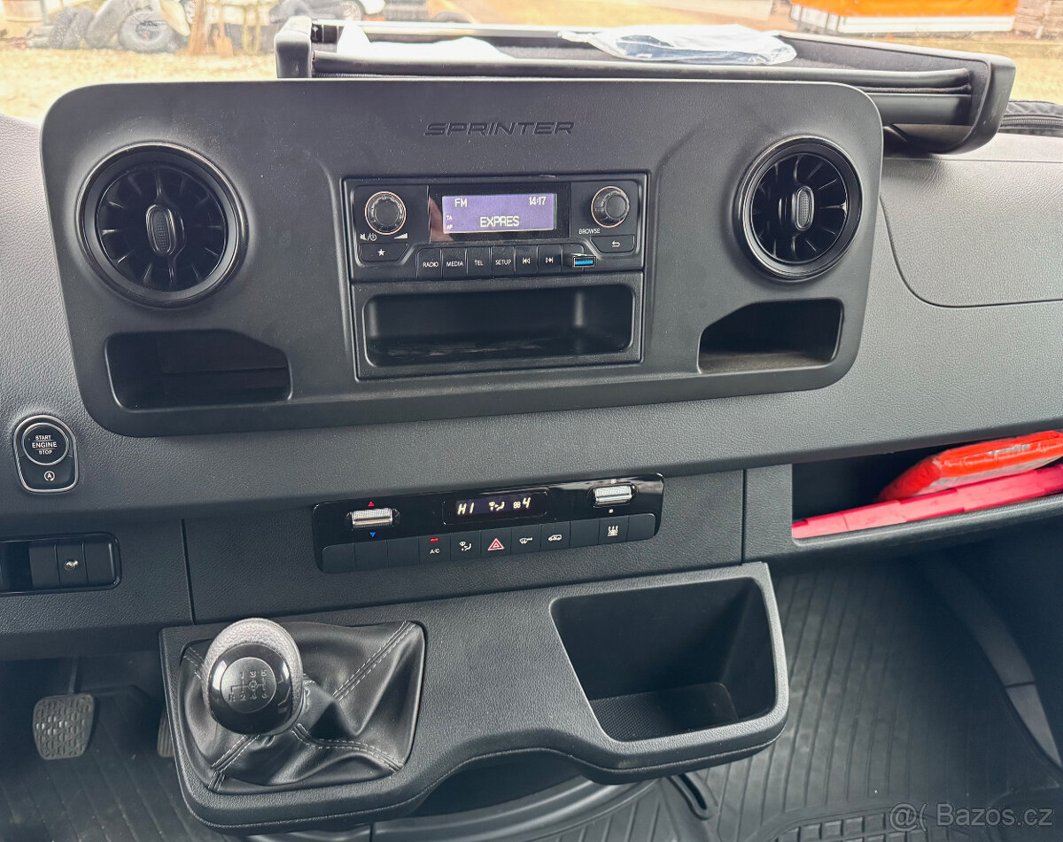 Mercedes-Benz Sprinter ťahač návesu aj s návesom - 17