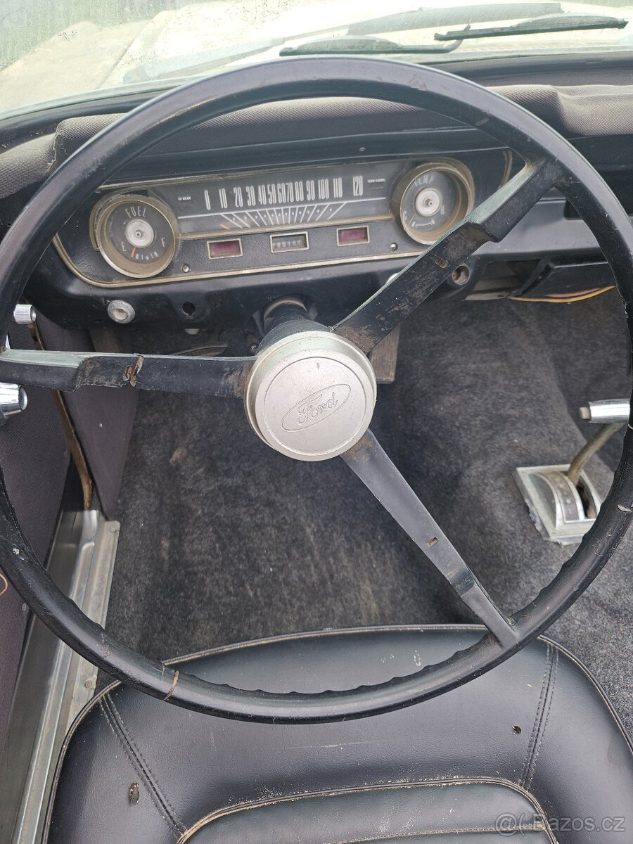 Ford Mustang V8 Cabriolet - 17