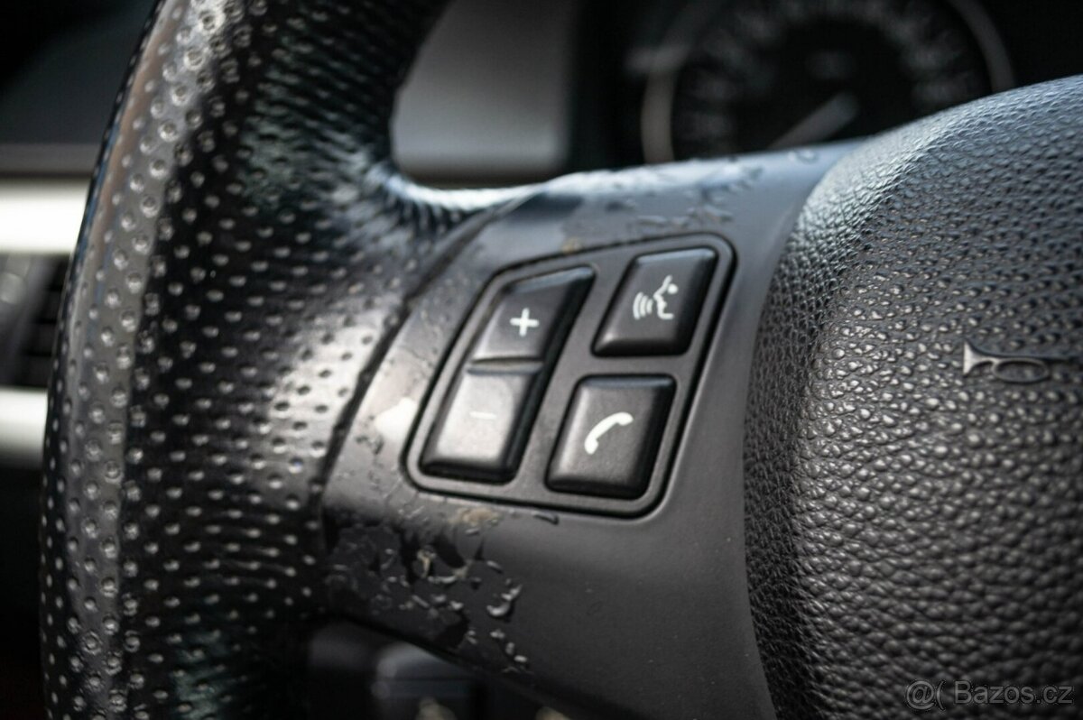 BMW Rad 3 325i A/T Cabiro E93 - 17