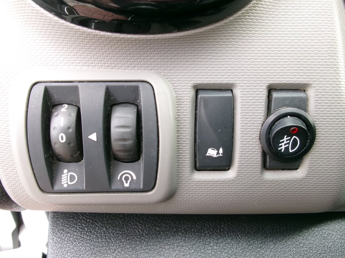 PRODÁM RENAULT TRAFIC 1,6dCi 1.majitel - 17