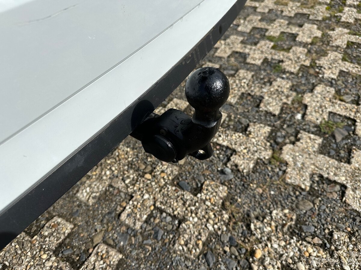 Škoda Superb 2.0Tdi 110kw style Dsg 1 majitel 2021 - 17