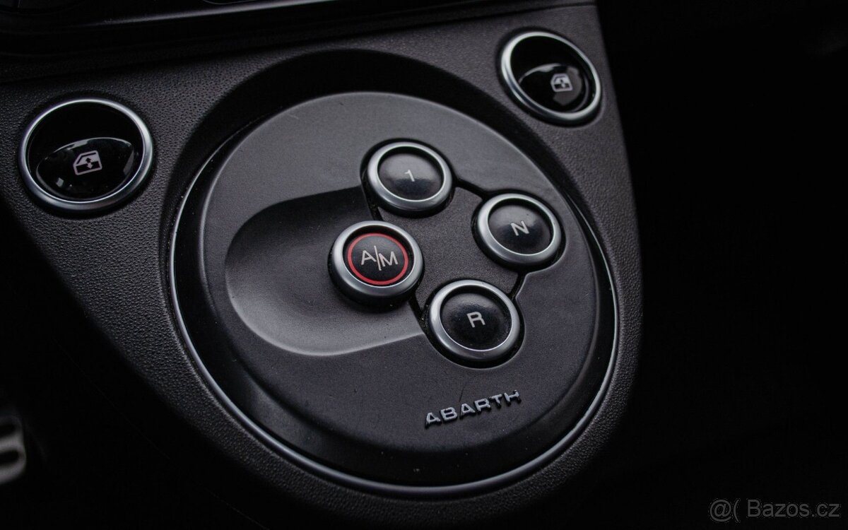 Abarth 595 Monster Energy Yamaha - 17