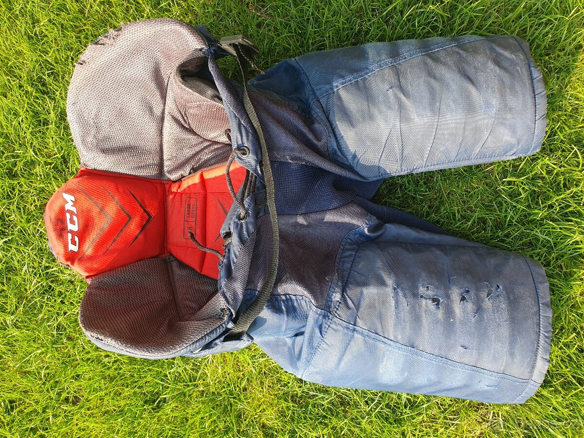 Brusle a hokejová výstroj - 17