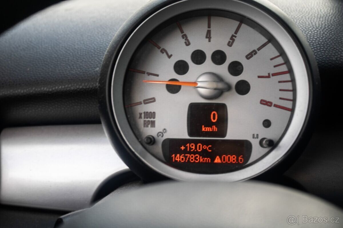Mini Cooper 1.6 88kW (2007) - 17